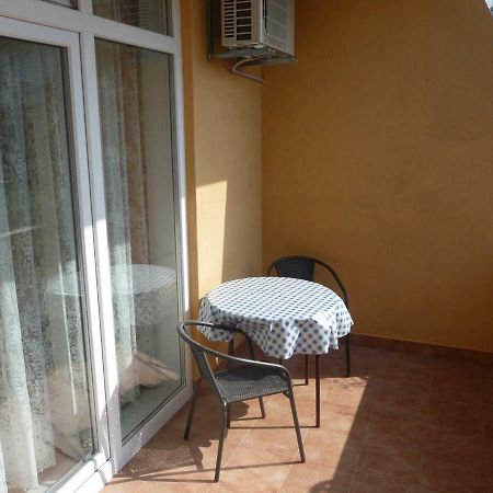 Apartments & Rooms Milka Umag Bagian luar foto
