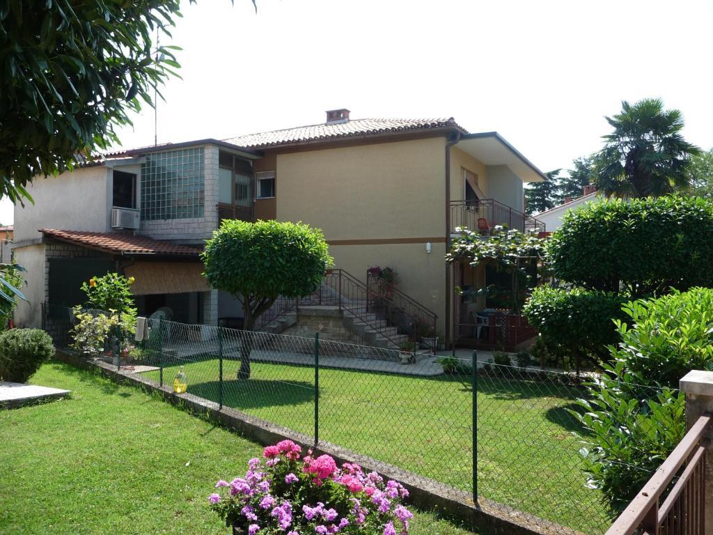 Apartments & Rooms Milka Umag Bagian luar foto