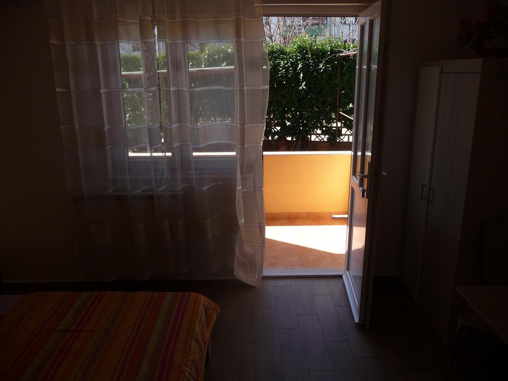 Apartments & Rooms Milka Umag Bagian luar foto